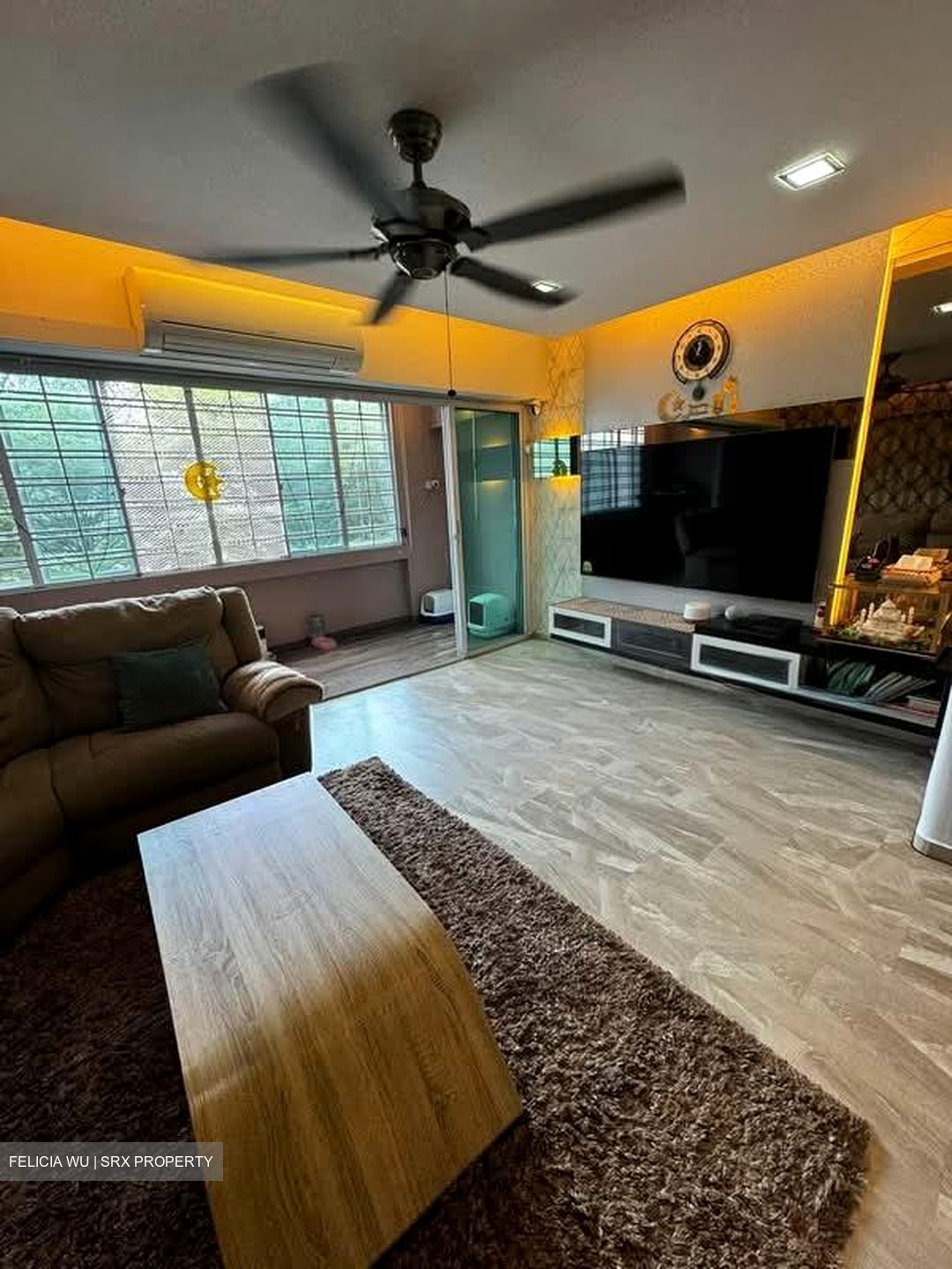Blk 558 Jurong West Street 42 (Jurong West), HDB Executive #557801141